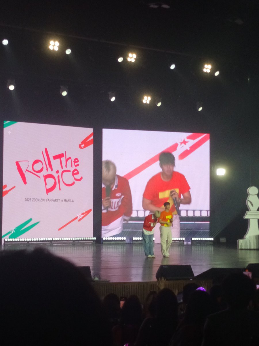 BisayaRohas's tweet photo. Soundcheck done ✅️

Jinjin said, we can't have too much appetizer so we can enjoy the main dish later 🫣🤪🤣 

@offclASTRO #ASTRO #아스트로 #MJ #엠제이 #JINJIN #진진 #RollTheDiceinManila 
#ZooniZiniInManila https://t.co/0riqKOrYAn