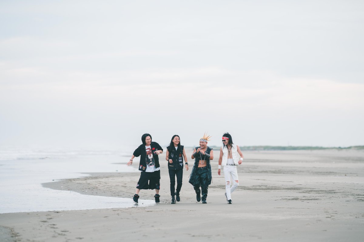 LOUD PARK出演します！明後日！

で……もう一つ思い出した事がある。
元々、僕はこのバンドを幾度もなくスルーしていたなと。

僕の記憶が正しければPhantom Excaliverという存在を知ったタイミングはさいたまスーパーアリーナで開催されたラウドパークだった。