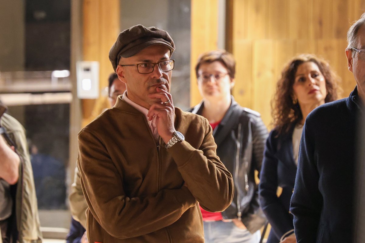 Con motivo de la XX Feria del Libro de #Toledo, Inés Cañizares, junto a Juan Marín y Florentino Delgado, asistieron a la Copa Literaria, celebrada en el Salón Rico.

📖 Un evento cultural en el que se rindió homenaje al escritor y editor toledano Jesús Muñoz Romero por el 30º