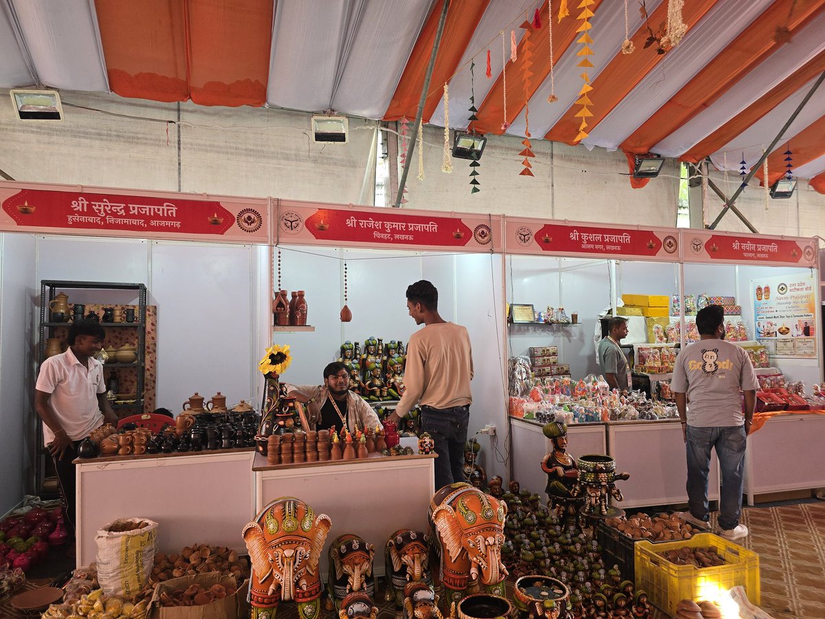 लखनऊ के डालीबाग में माटीकला महोत्सव की छटा