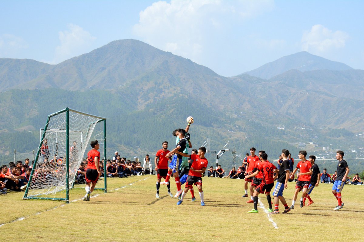 CCSwatofficial's tweet photo. On October 9, 2025, Cadet College Swat won the Inter-College Football Gala final against Frontier Scouts Cadet College Warsak, 4–3 on penalties after a goalless draw. Principal Brigadier Zahid Naseem Akbar (R) awarded trophies and commended all teams for their sportsmanship. https://t.co/pJIBF5Ziwy