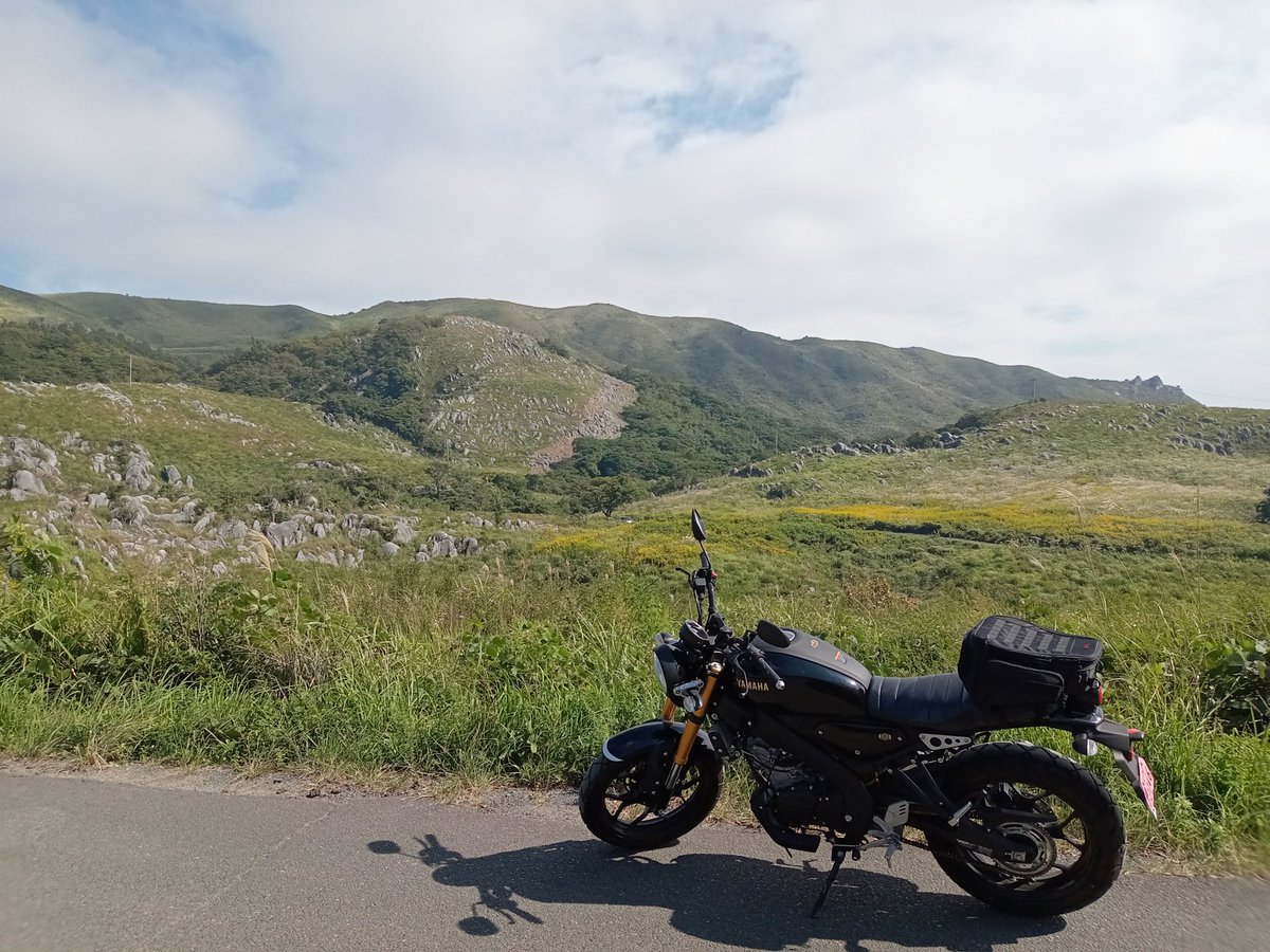 gim83k's tweet image. 久しぶりに晴れのツーリング
今日、３月、去年の６月
#平尾台
#xsr125
#バイクのある風景