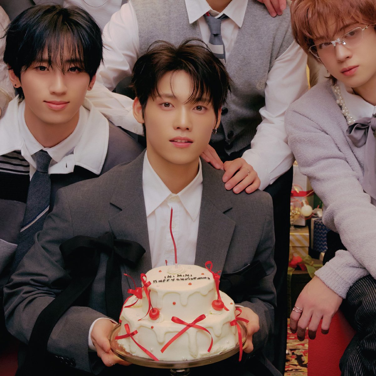 こ𓂃 𓈒𓏸🐱ྀི🍨 tweet media