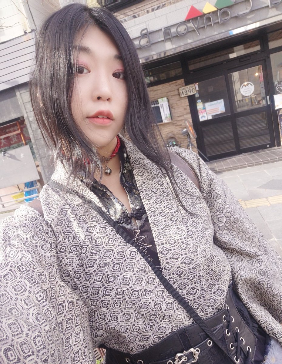 #月織和装交流会 IN  #旭川
お速報～👘
麦穂さんにメイクしてもらったのでちょっとテンション上がった(ง ˙ω˙)ว♪
自分の顔に色乗せるの苦手の民...美容部員いるのいいなぁ旭川！

キャニオンベースさんはほんとにご飯が美味しいの！！
これ目当てに来てるまである←