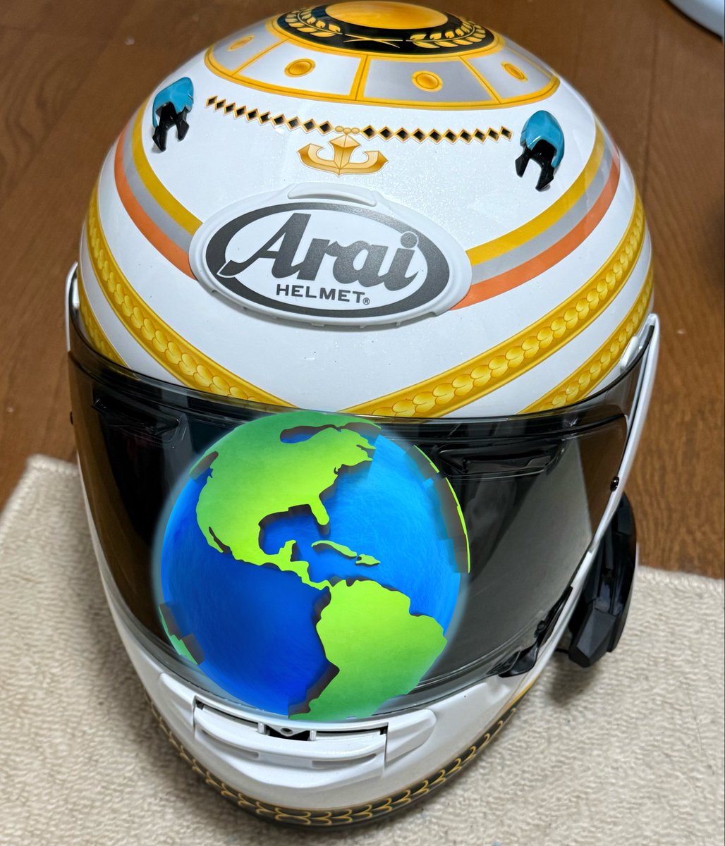 gixx250's tweet image. #ファンファクトリー
#FUNFACTORY
今日、ラッピングしたヘルメットを受け取りました。😆
天使をイメージしたデザインにしてもらいました。🪽
「本当に受け取って良かったのか？本当に自分のヘルメットなのか？」と言葉が詰まるほど見違えました。😆

このヘルメットは大切に使います。🪽