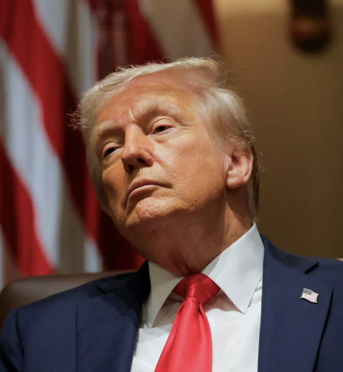 coinbureau's tweet image. 🚨BREAKING: President Trump to impose 100% tariffs on China starting November 1st.