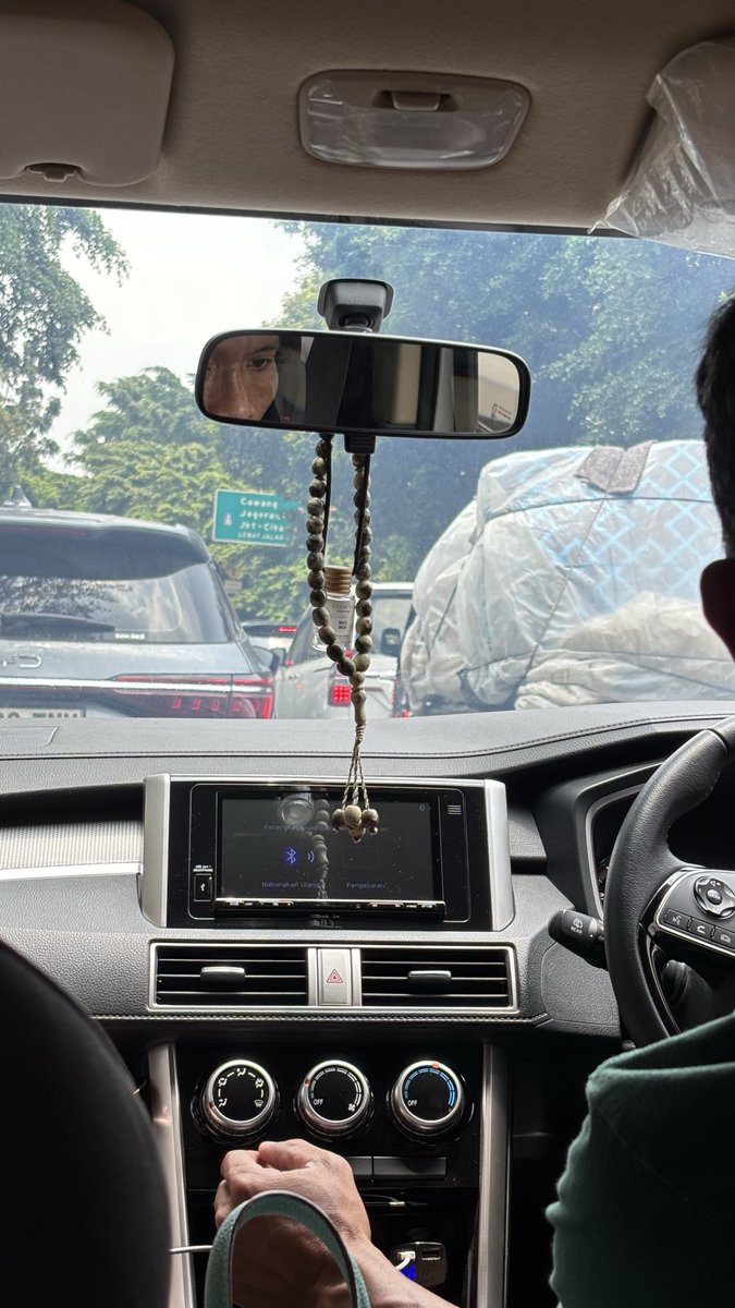 shitpostofa's tweet photo. HERANNNN TB SIMATUPANG INI EMG EEK https://t.co/hmsqNtFEmb