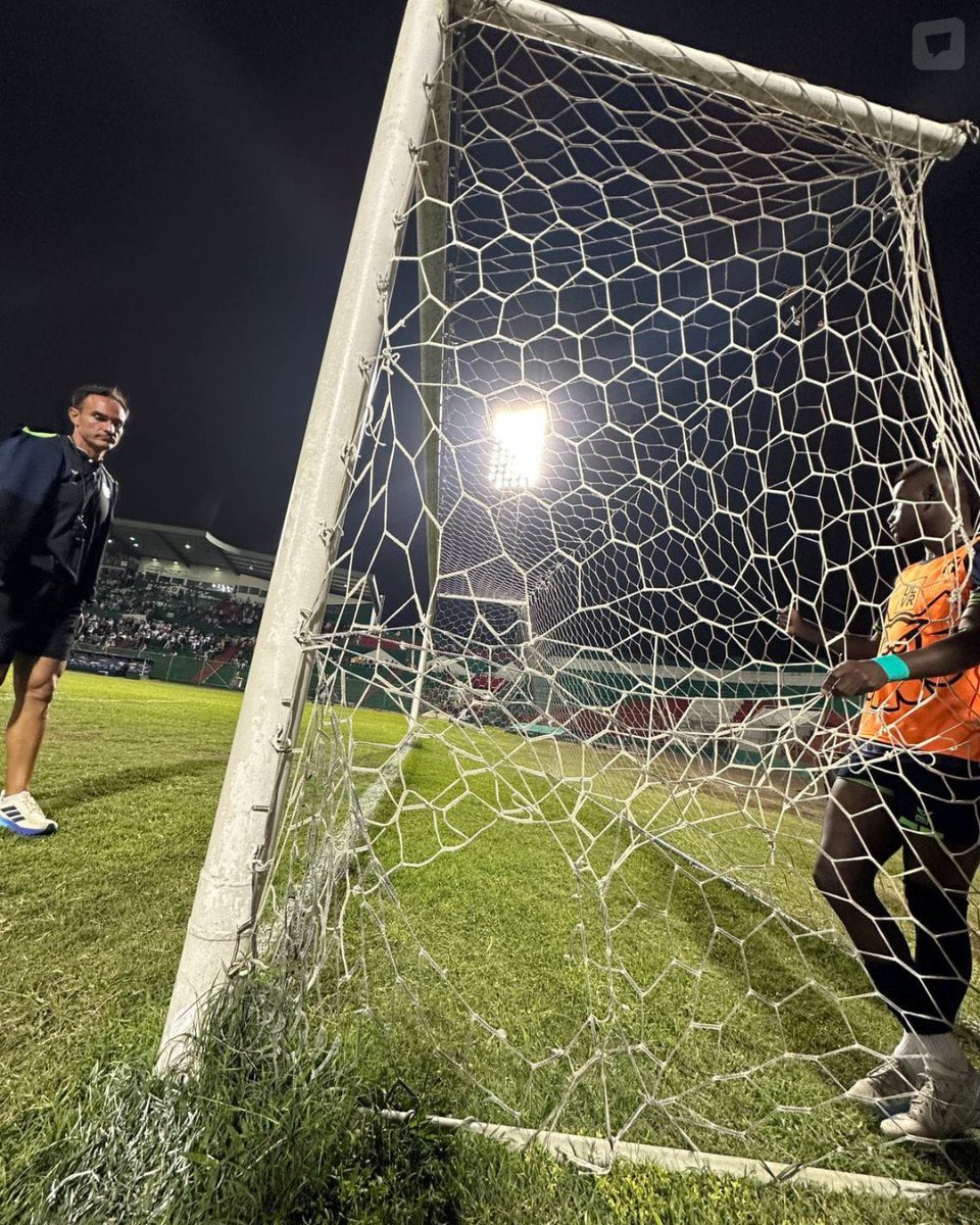 Segunda categoría de #Ecuador y su FESTÍN DE HORRORES:
✅ Hoy fue perjudicado <a href="/BuhosULVR_ec/">Búhos ULVR</a>. 
✅ En su momento fue perjudicado #AV25. 
✅ Un sorteo que se hizo por TV, fue cambiado con argumentos polémicos días antes de los enfrentamientos. 
✅ No hay #VAR y la incompetencia de