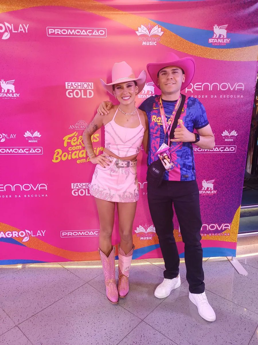 IsacTech7's tweet image. Um dos maiores feitos da minha vida: estar lado a lado com a #anacastela em seu cruzeiro 🚢✨
A foto mais #Exodia do meu perfil, ao lado de quem sou fã demais 💖🐎

Gratidão @Promoacaoofc  e @navioAnaCastela  por esse momento único! 🤠