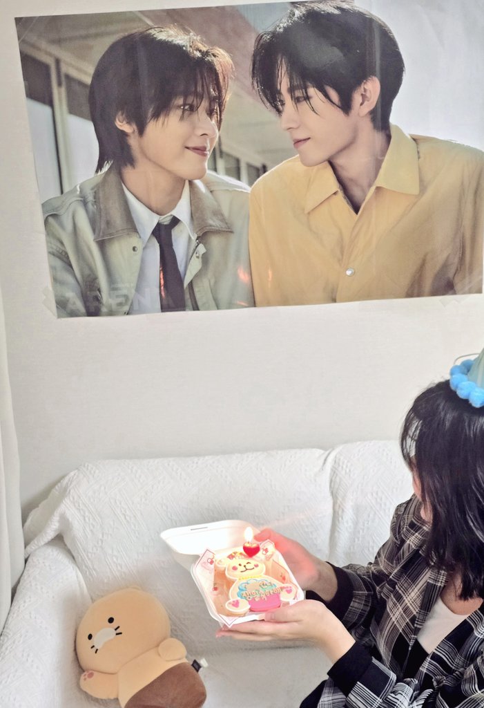 어제 울 동생들이랑 함께라 넘넘 즐거웠다!
곧 생일이라고 생일도 챙겨주고ㅠㅠㅠㅠ 감동 받아서 운거...안비밀?ㅎㅎㅎㅎㅎ
진짜 고맙구 사랑햇🤭 울집 멀지만.. 언제든 또 놀러왕🥹💗 ((나 벌써 외로웡🤣ㅋㅋㅋㅋ