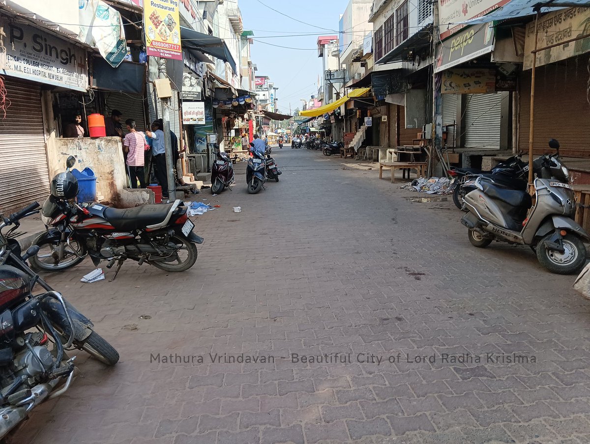 CityOfKrishna's tweet image. Krishna Nagar Market Mathura