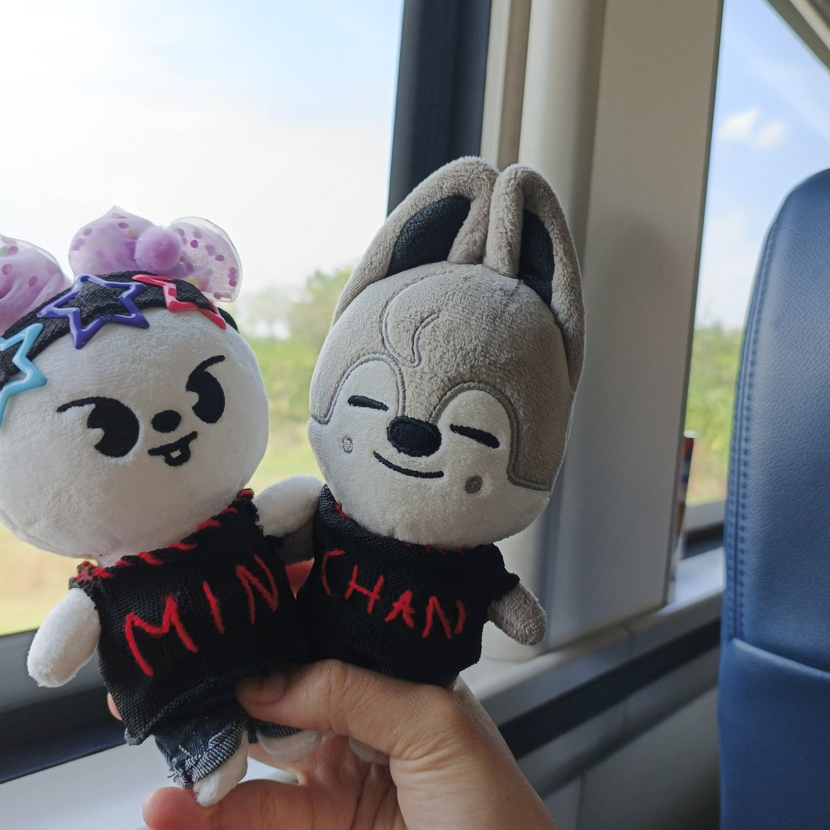 ynmn_9395's tweet photo. #obitt #ojan adventure 🚂 https://t.co/TpEGgYB1FN
