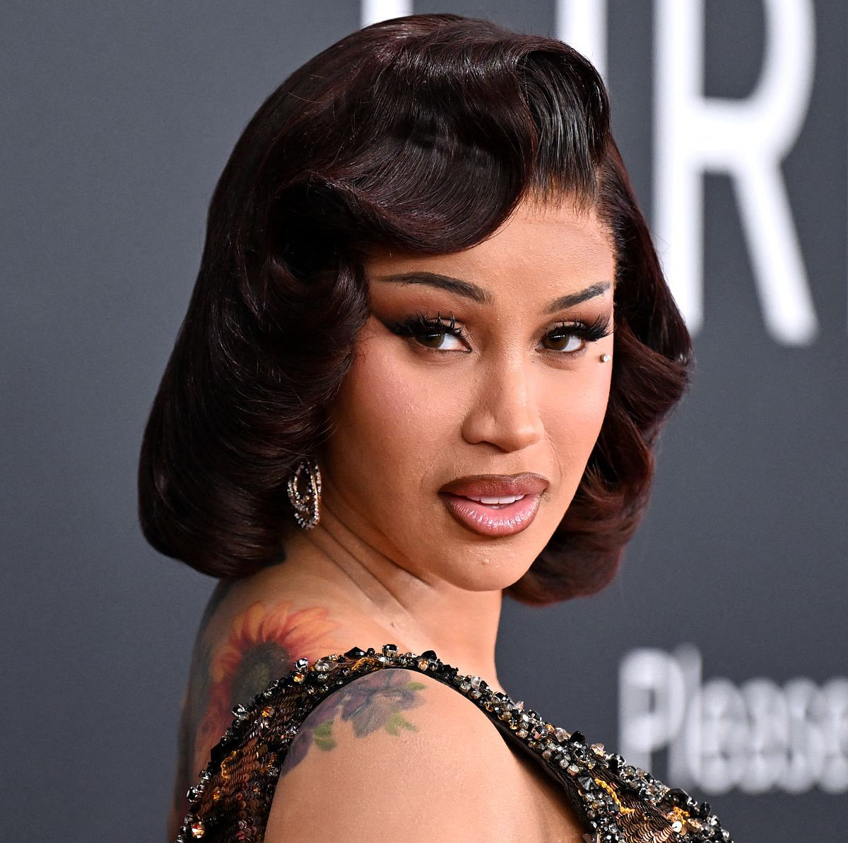 nicolegrant820's tweet image. Happy Birthday Cardi B🎂🎂🎂 #happybirthday #cardib