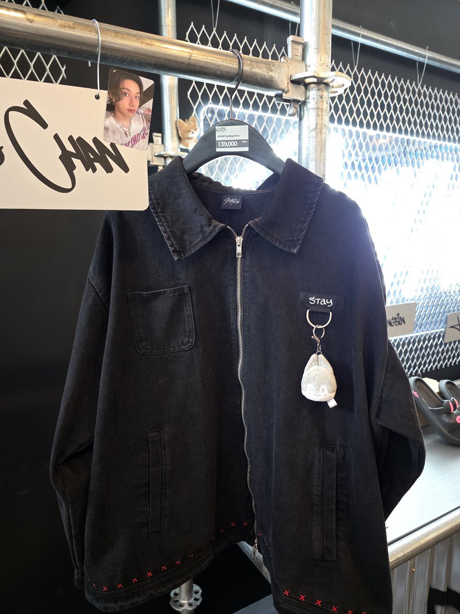 the jacket made by Bang Chan omg look at the details and it
