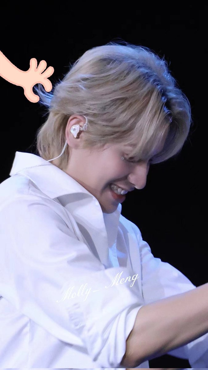 MARsyraTi_CN's tweet photo. 𝙀𝙫𝙚𝙣 𝙖 𝙨𝙞𝙣𝙜𝙡𝙚 𝙨𝙩𝙧𝙖𝙣𝙙 𝙤𝙛 𝙝𝙞𝙨 𝙝𝙖𝙞𝙧 𝙧𝙖𝙙𝙞𝙖𝙩𝙚𝙨 𝙘𝙝𝙖𝙧𝙢.📸💕
Photo cr:@Molly__meng

#smartcsnp #CSNP #WeAreSyra #csnp_21 https://t.co/wk2BACkAVJ