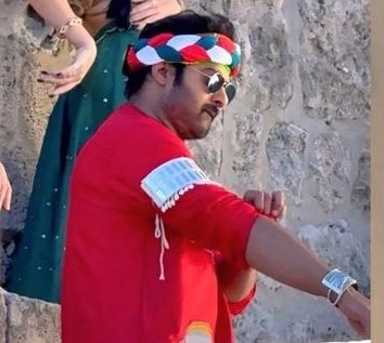 bunnysroyal's tweet image. Who is This Bhojpuri Actor ?