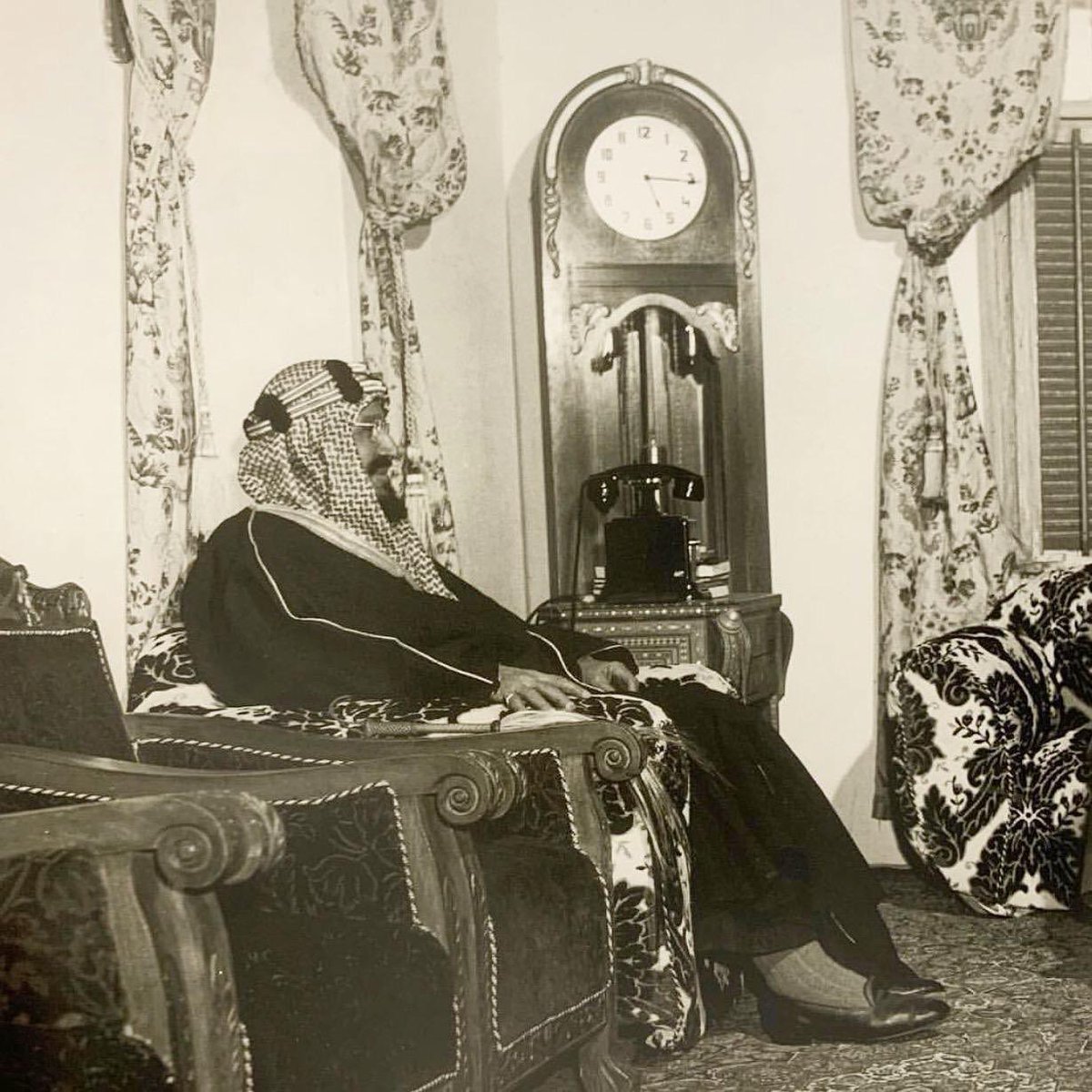 aoun091's tweet photo. وطني هو نعمة عظيمة، حفظه الله من كل سوء، وأدام عليه الأمن والاستقرار.
نفتخر بقيادتنا الحكيمة التي تسهر على راحة المواطن ورفعة الوطن.
وطاعة وليّ الأمر واجب شرعي وركيزة من ركائز وحدة الصف وقوة الدولة.
اللهم احفظ قادتنا ووفقهم لما فيه خير البلاد والعباد. 🇸🇦#المملكة_العربية_السعودية https://t.co/y9UjoyqQDf