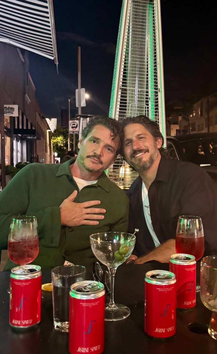 pascalblues's tweet image. HELLO?)??