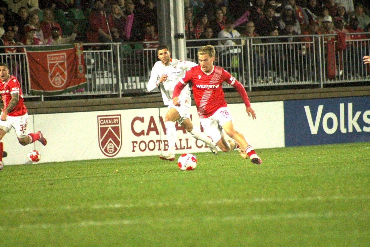 Some shots from tonight's 1-1 draw between Cavalry and Forge at Spruce Meadows. Another entertaining match-up between the CPL's most successful clubs.