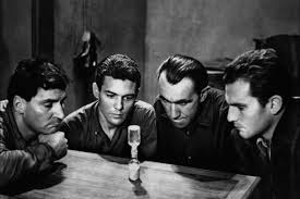 merlinpapin3's tweet photo. .@FredOL69007 .@tbarnaud Voici mon TOP12 des films du Réalisateur #JacquesBecker
2 – Le Trou de Jacques Becker (1960) avec Jean Keraudy Michel Constantin Marc Michel Philippe Leroy Beaulieu Raymond Meunier André Bervil
Claude Gaspard est incarcéré à la prison de la Santé, à la suite d'un faux témoignage de sa femme l'accusant d'avoir tenté de l'assassiner. Il a pour compagnons de cellule quatre détenus qui préparent leur évasion. Claude est adopté. Avec une énergie farouche, ils creusent un tunnel devant les mener à la liberté. La veille du jour choisi pour mettre leur projet à exécution, Claude est convoqué chez le directeur de la prison.