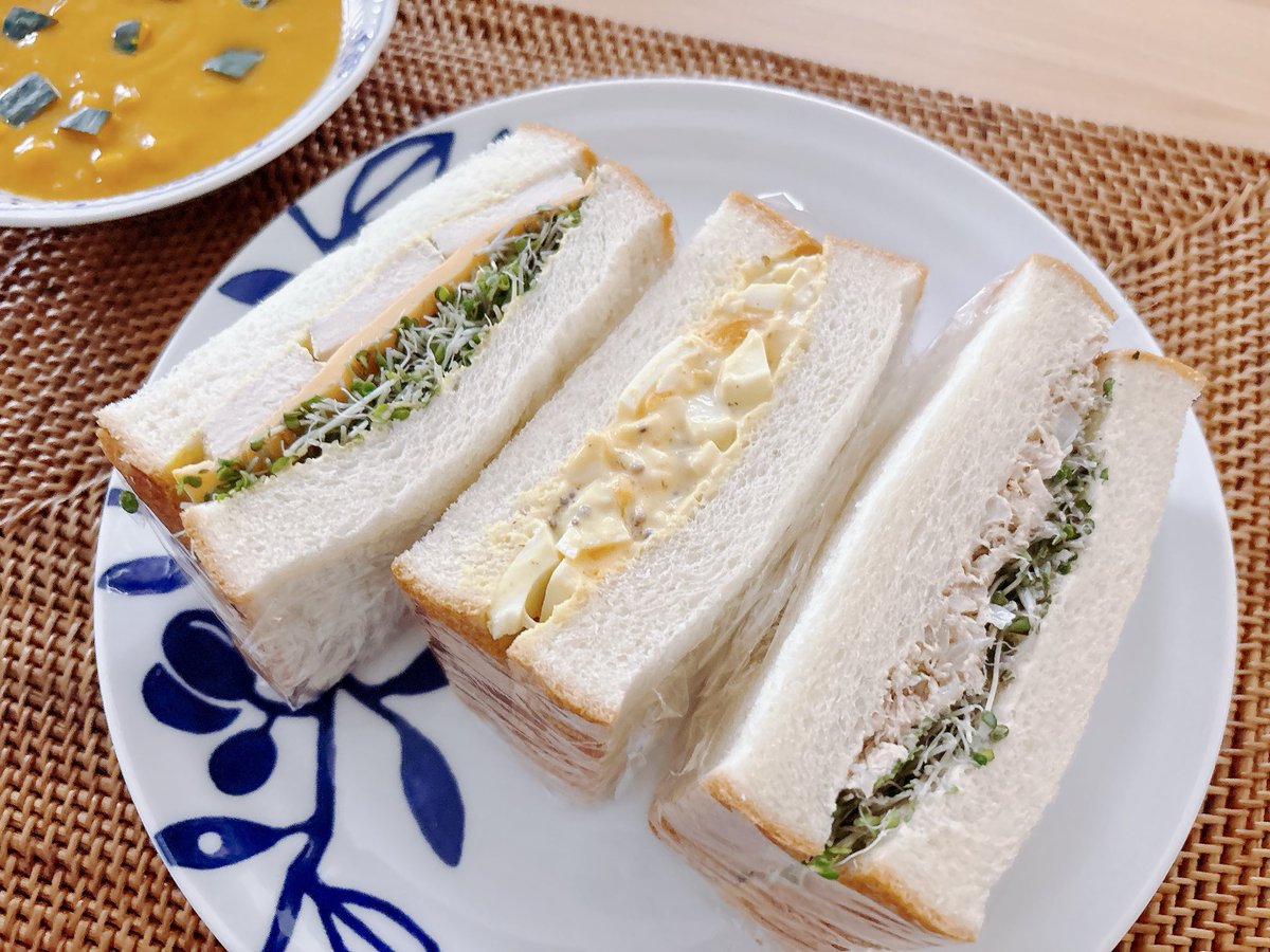 何時もの塩麹漬け胸肉にカレー粉を足して作ってみたら、いい感じになった