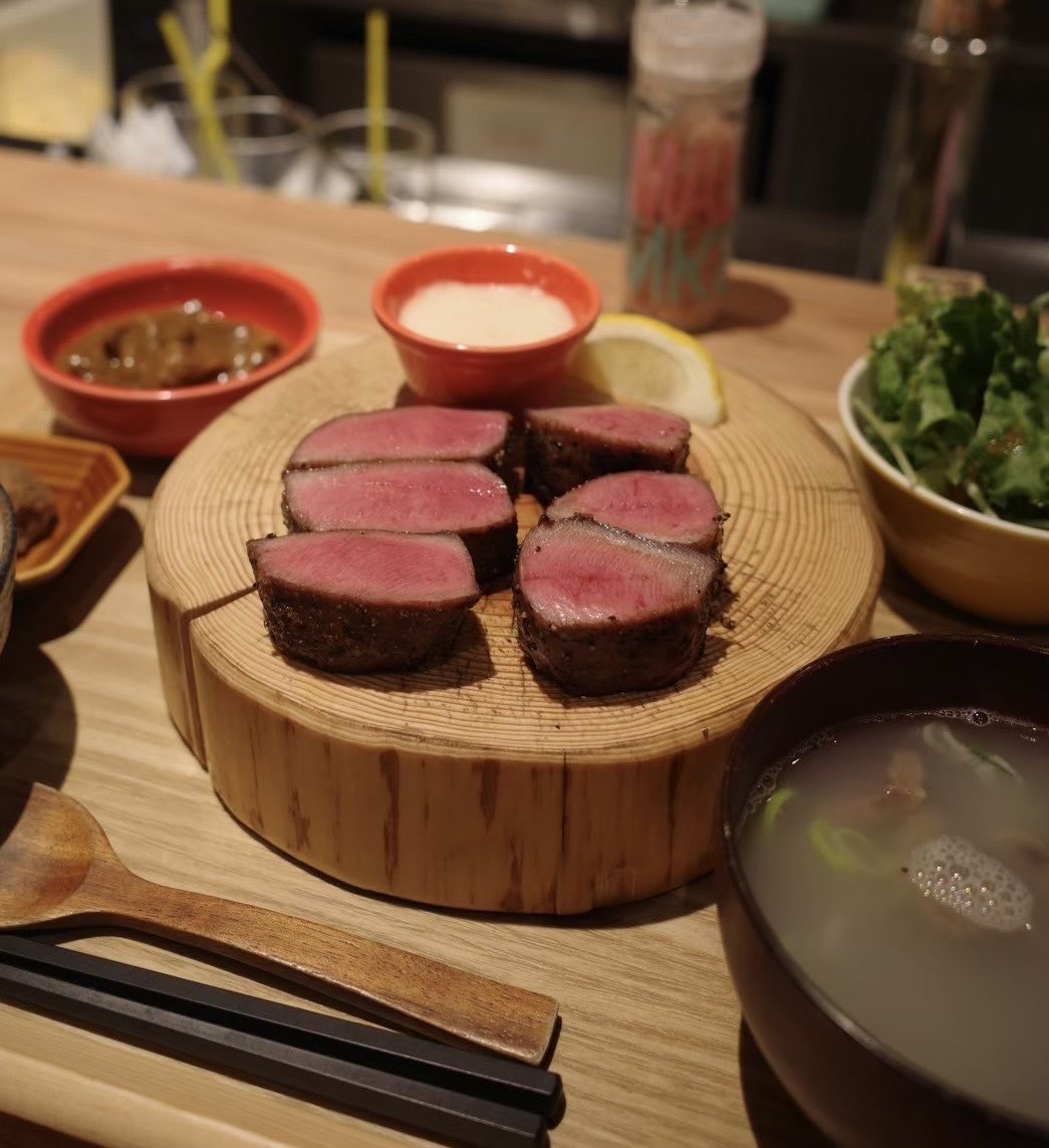 昨日確定した売上金で飯✌️🔥
こういう瞬間がいっちゃんモチベ上がるwww
自分で稼いだ金で食う飯、格別すぎる😇