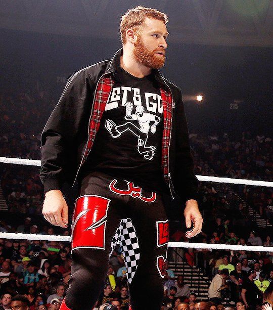Duda: Soy yo acaso el Único que desea ver a Sami Zayn con este look otra vez? 

Ya saben, con eso de que nunca recibirá otro trato que no sea de Underdog...