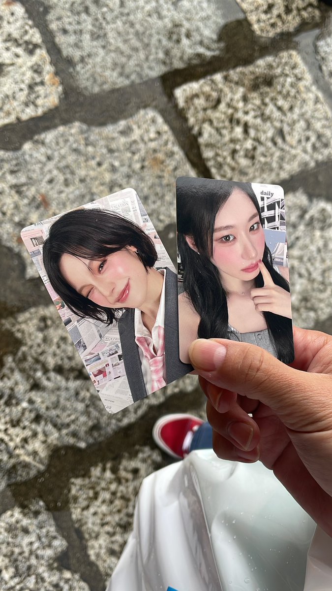 ji2_bi2's tweet photo. ITZY特典カード

譲:イェジ、チェリョン
求:リア

10000円以上購入の特典カード
交換お願いします🙇‍♀️

10/11 代々木
#ITZY
#ペンミ https://t.co/JFHGMTHKqJ