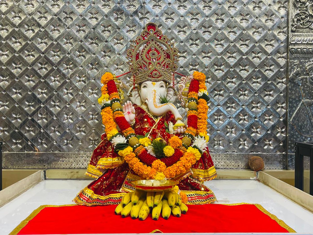 bageshwardham's tweet image. श्री बागेश्वर बाला जी सरकार के दिव्य दर्शन…
श्री बागेश्वर बालाजी सनातन मठ मुंबई ( महाराष्ट्र )
11-10-2025 (शनिवार)
#bageshwardhamsarkar
#mumbai
#maharashtra
#balaji