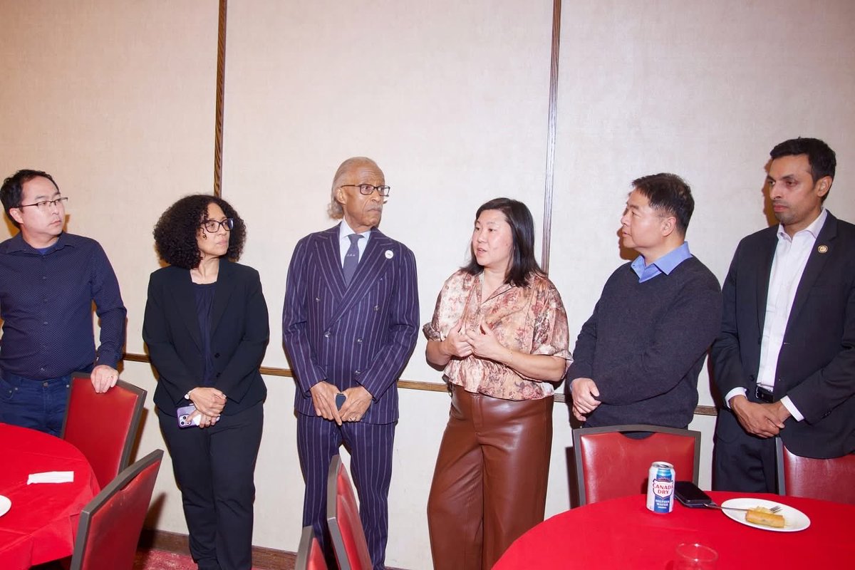 TheRevAl's tweet image. After wrapping up my weekday radio show this afternoon, I was invited to share remarks at the ASPIRE Reception in support of Asian Pacific American Leadership.
It has been another full day, but always a purposeful one. Every stop is part of the same mission, to lift others,…
