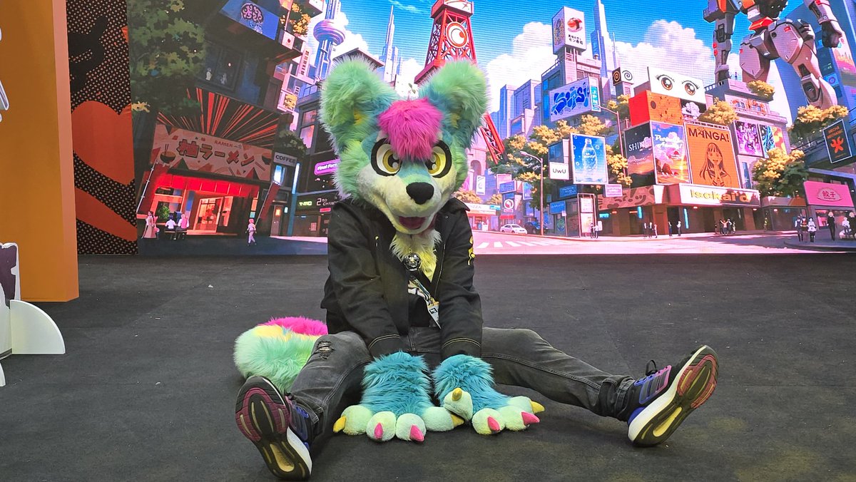 Lost puppy at Pax 25