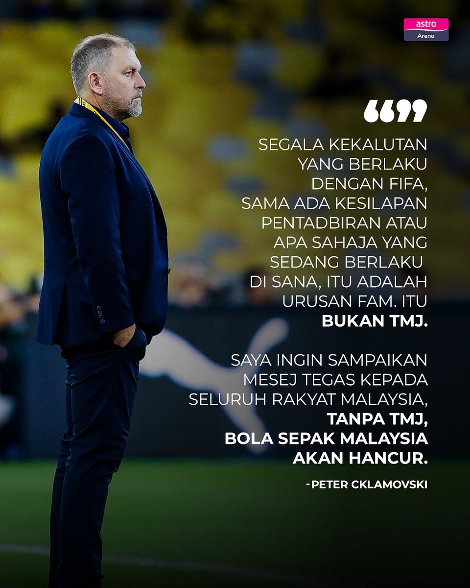 ASTROARENA's tweet image. Pengendali Harimau Malaya, Peter Cklamovski tampil mempertahankan Pemangku Sultan Johor, Tunku Mahkota Ismail Sultan Ibrahim susulan kritikan yang dikaitkan dengan kemelut FIFA dan FAM.