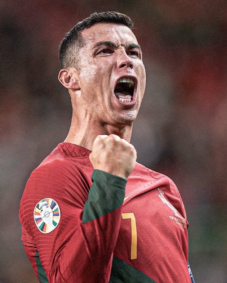 TeamCRonaldo's tweet image. 🚨 BREAKING NEWS 🚨

THE GOAT PLAYS FOOTBALL TODAY. 🇵🇹🐐