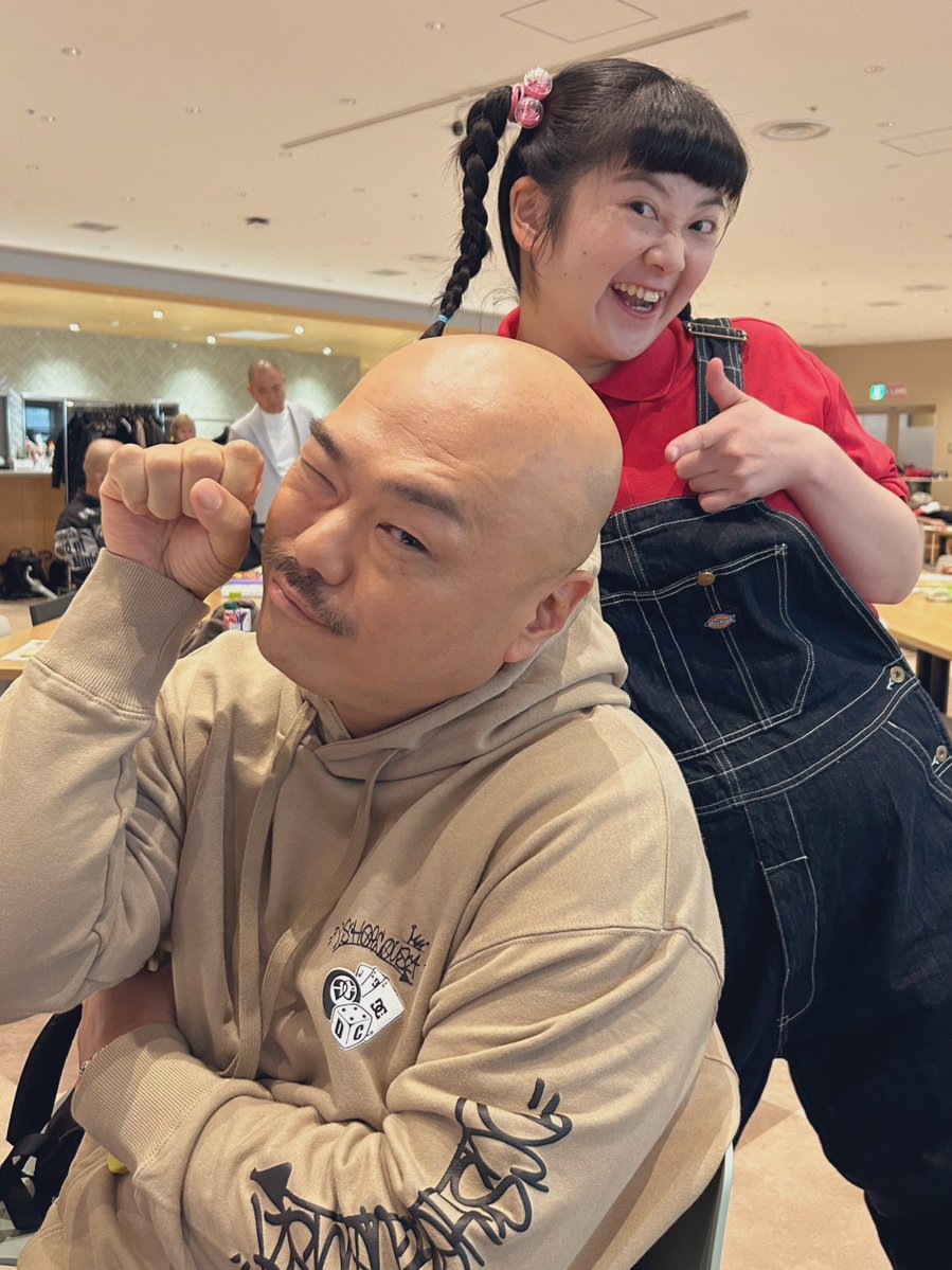 dosukoi_manager's tweet image. TBSテレビ「お笑いの日2025」生放送
始まってまーす📺
#お笑いの日2025 
#かもめんたるう大 
#ひとみ○
#クロちゃん