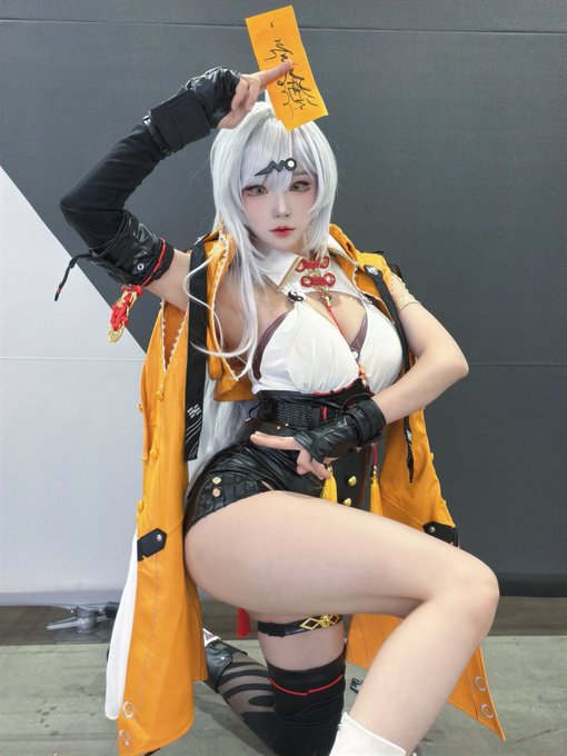 Twitterのコスプレ画像31