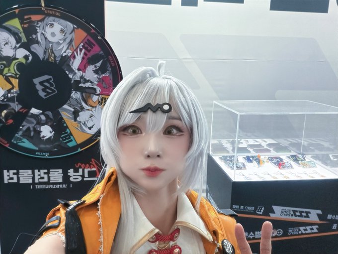 Twitterのコスプレ画像33