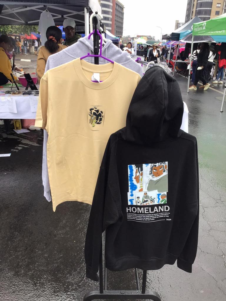 MosiuoaPatana's tweet image. Buy local this weekend. Buy from your Homeland 😎

🪙M200 T shirts| M300 Hoodies 
📍Fahida gf-27/Room27, Maseru
📦Delivery fee of M20 from Maseru to your district 
📞C/W +266 68848618

#lstwitter #Local #HOMETOWN #fashion #tshirts #hoodie