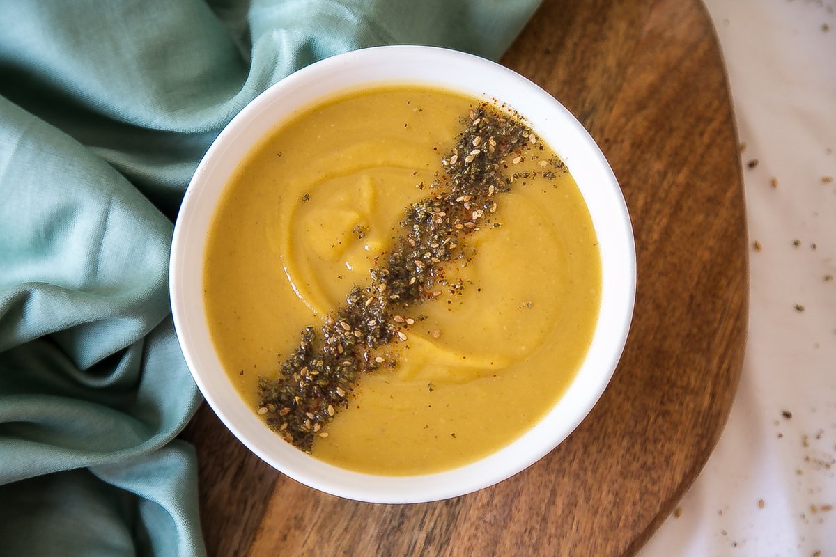 Brown Butter Pumpkin Soup with Za’atar nutrizonia.com/brown-butter-p… 

#souprecipes #fallrecipes #pumpkinrecipes