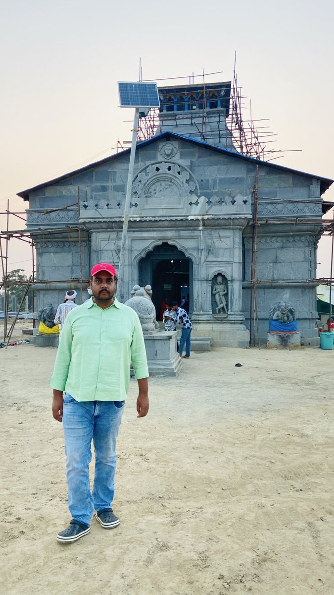 rajnishyadavSP's tweet image. सदा शिव, सर्वदा शिव 🔱 
हर हर महादेव 🔱

#mahadev
#bholenath