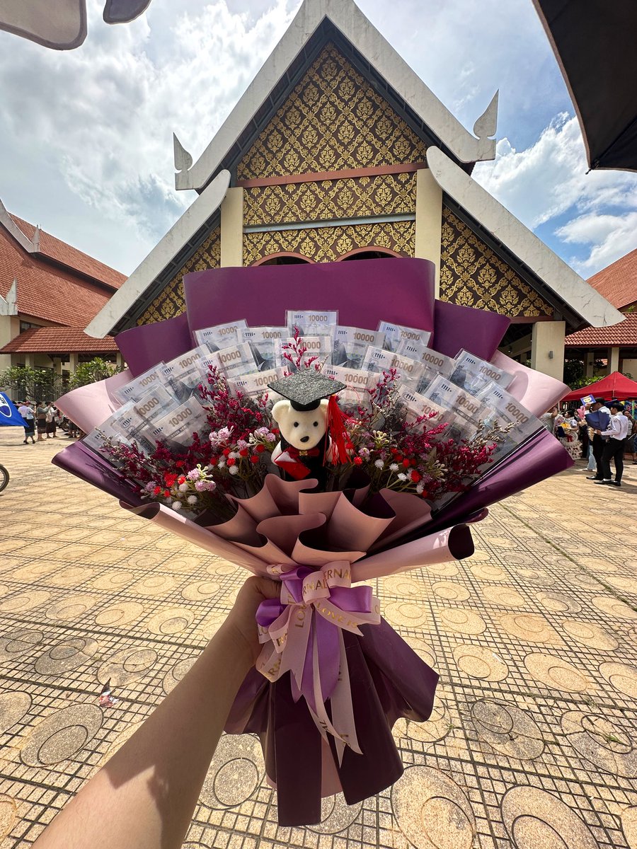 ຮັບໃບປະກາດນ້ອງ ຮັກ ຈົບໃຫມ່💐🫶🏻🥰
#ມໍຂໍສະຫວັນນະເຂດ
