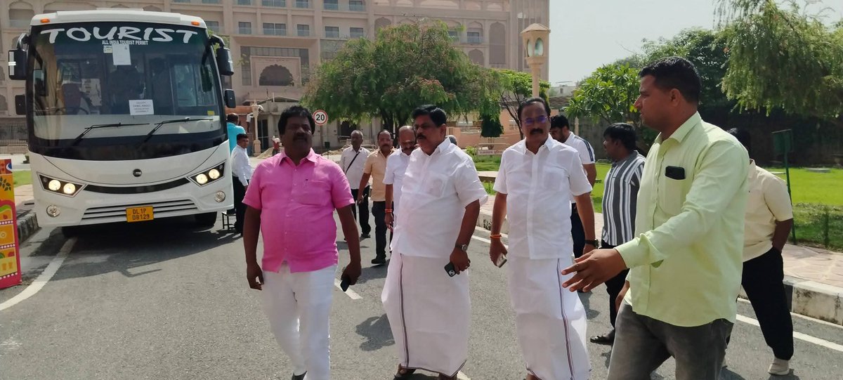 MP Giri MLA (@mpgiri9) on Twitter photo மாண்புமிகு தமிழ்நாடு முதலமைச்சர் அண்ணன் <a href="/mkstalin/">M.K.Stalin - தமிழ்நாட்டை தலைகுனிய விடமாட்டேன்</a> அவர்களின் ஆணைக்கிணங்க,
மாண்புமிகு தமிழ்நாடு பொதுப்பணித்துறை மற்றும் நெடுஞ்சாலைத்துறை அமைச்சர் அய்யா <a href="/evvelu/">E V Velu - தமிழ்நாட்டை தலைகுனிய விடமாட்டேன்</a>., அவர்களின் வழிகாட்டுதலின்படி,
தமிழ்நாடு சட்ட மன்றப் பேரவை - பொது நிறுவனங்கள் குழு (2024-2026) #இராஜஸ்தான் மாநிலம், மாண்புமிகு தமிழ்நாடு முதலமைச்சர் அண்ணன் <a href="/mkstalin/">M.K.Stalin - தமிழ்நாட்டை தலைகுனிய விடமாட்டேன்</a> அவர்களின் ஆணைக்கிணங்க,
மாண்புமிகு தமிழ்நாடு பொதுப்பணித்துறை மற்றும் நெடுஞ்சாலைத்துறை அமைச்சர் அய்யா <a href="/evvelu/">E V Velu - தமிழ்நாட்டை தலைகுனிய விடமாட்டேன்</a>., அவர்களின் வழிகாட்டுதலின்படி,
தமிழ்நாடு சட்ட மன்றப் பேரவை - பொது நிறுவனங்கள் குழு (2024-2026) #இராஜஸ்தான் மாநிலம்,
