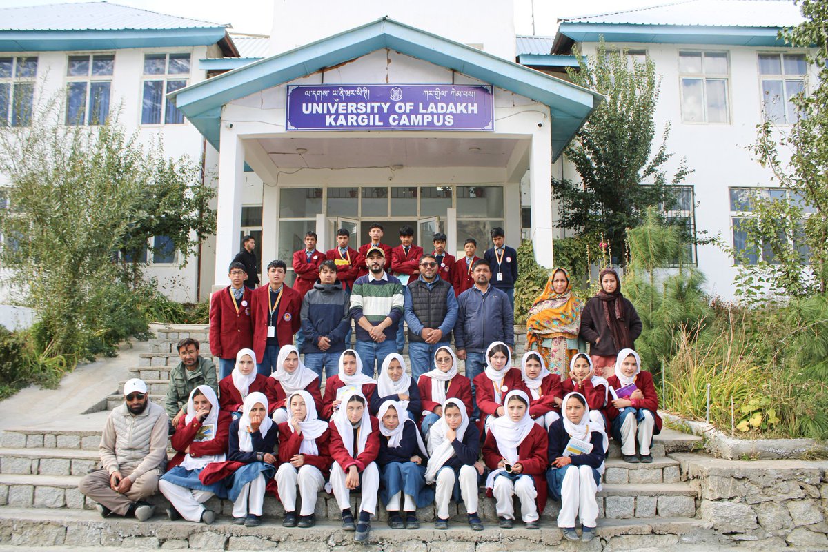 Indus_Dispatch's tweet image. #EducationalExposure 

 PM Shri Govt High School Thasgam, Drass, organized an educational tour to #UniversityofLadakh &amp;amp; #NHPC #HydroPowerProject, giving students hands-on learning about higher education &amp;amp; sustainable energy
