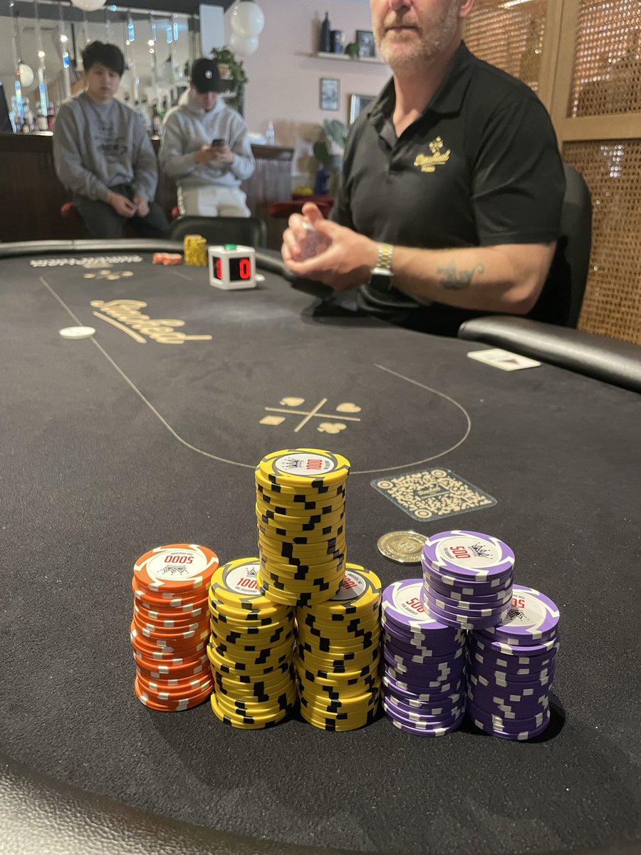 wrightstuff_nlh's tweet image. Made it through the $230 satellite at stacked poker I’m in flight day 1E at 6pm tonight a little over 90 mins away got in cheap hopefully make it through day 1 and it’s all gravy from here #poker #pokertournament #makemerich