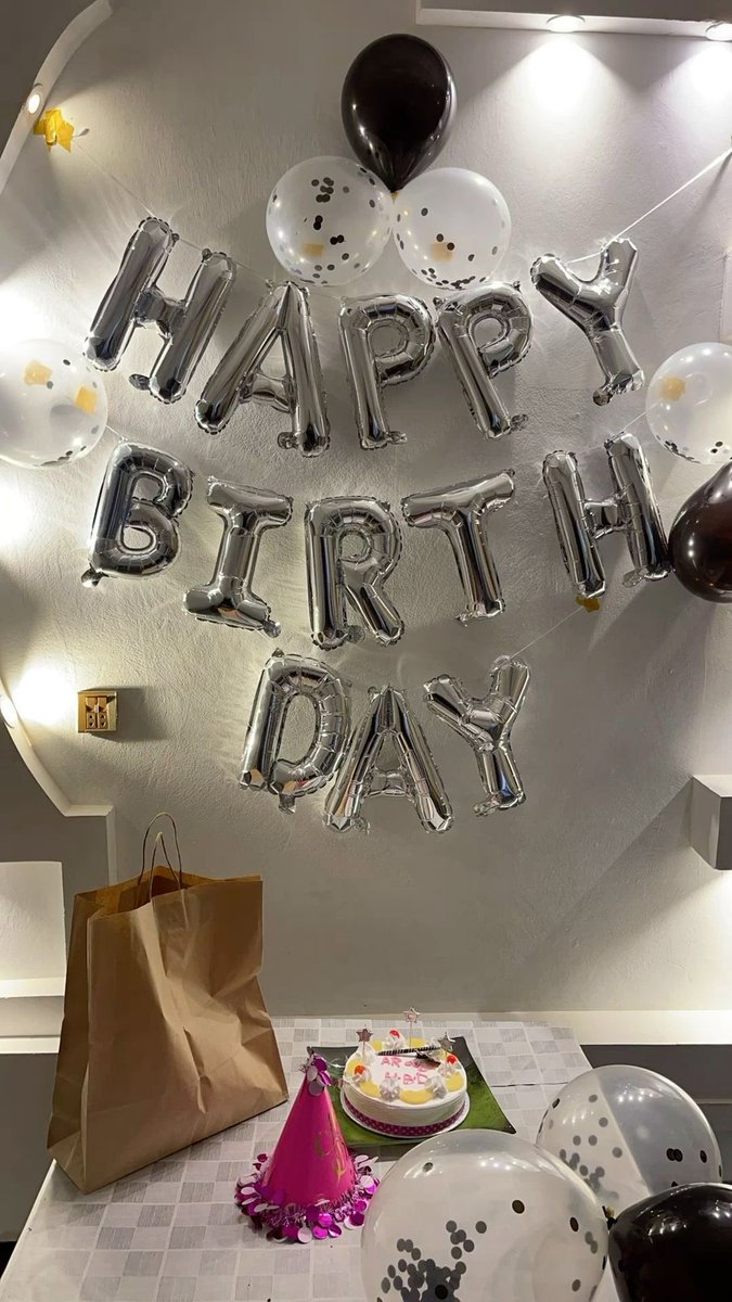 xknight__x's tweet image. Birthday 🎂