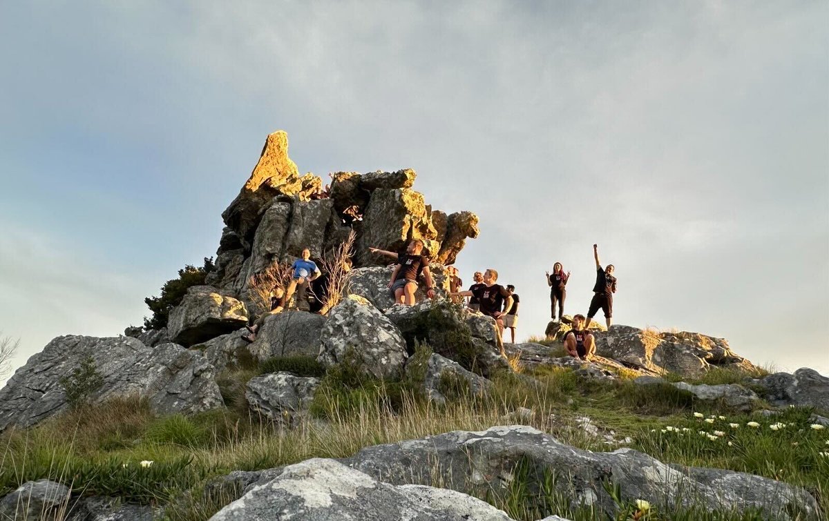 TigerBeetleDB's tweet image. The 1st Table Mountain Database Management Seminar
Oct 9, 2025

An overnight hike — DBMS philosopher walk and talks, card games, South African braai under starry skies — with TigerBeetle, professors Philippe Bonnet and @peterabcz, and @DominikTornow

#TMDBMS