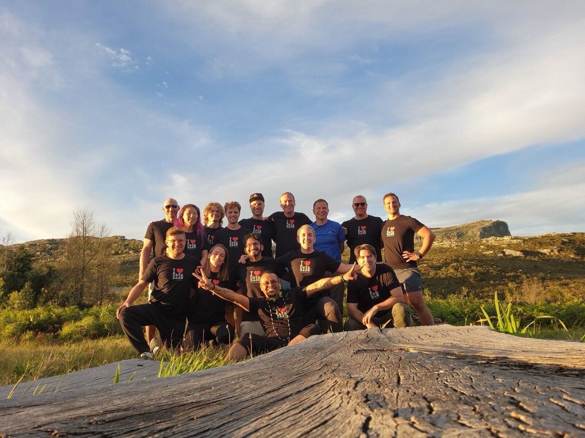 TigerBeetleDB's tweet image. The 1st Table Mountain Database Management Seminar
Oct 9, 2025

An overnight hike — DBMS philosopher walk and talks, card games, South African braai under starry skies — with TigerBeetle, professors Philippe Bonnet and @peterabcz, and @DominikTornow

#TMDBMS