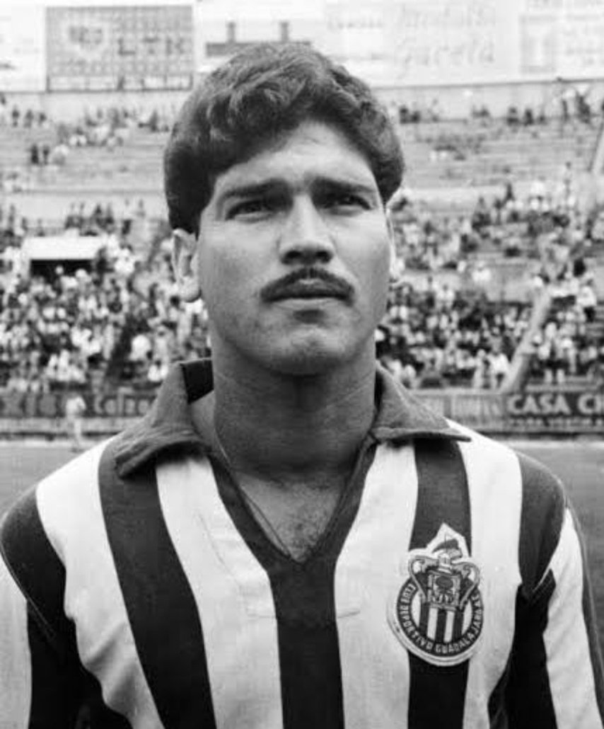 chiquis___ (@___escobedo) on Twitter photo Te presento a Chava Reyes.
Tiene el doble de ligas que tu equipucho.
No es el tal Edwin Cubero, pero no está mal. Te presento a Chava Reyes.
Tiene el doble de ligas que tu equipucho.
No es el tal Edwin Cubero, pero no está mal.