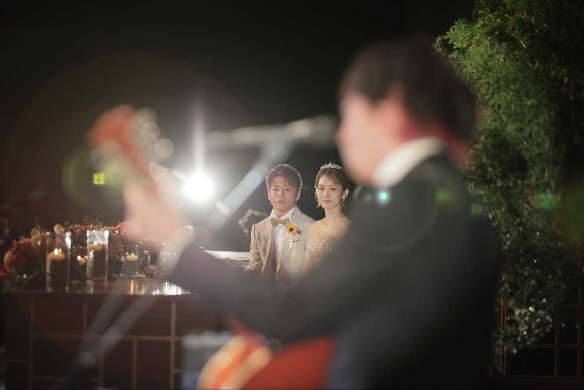 takerusegawa's tweet image. 子供の頃から大好きなバンド
ELLEGARDENの細美武士さんに
披露宴でMake a wishを弾き語りして頂きました🎸
2度と2人が孤独にならないようにと願いを込めて歌って頂き本当に幸せな思い出になりました。
ありがとうございました！