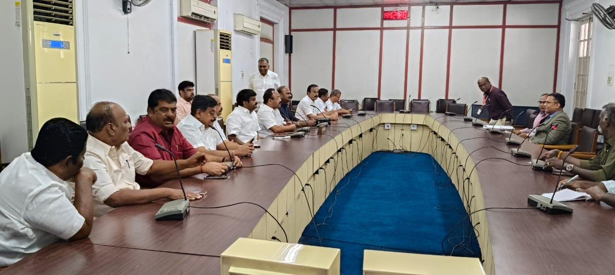 MP Giri MLA (@mpgiri9) on Twitter photo மாண்புமிகு தமிழ்நாடு முதலமைச்சர் அண்ணன் <a href="/mkstalin/">M.K.Stalin - தமிழ்நாட்டை தலைகுனிய விடமாட்டேன்</a> அவர்களின் ஆணைக்கிணங்க,
மாண்புமிகு தமிழ்நாடு பொதுப்பணித்துறை மற்றும் நெடுஞ்சாலைத்துறை அமைச்சர் அய்யா <a href="/evvelu/">E V Velu - தமிழ்நாட்டை தலைகுனிய விடமாட்டேன்</a>., அவர்களின் வழிகாட்டுதலின்படி,
தமிழ்நாடு சட்ட மன்றப் பேரவை - பொது நிறுவனங்கள் குழு (2024-2026) #மேற்குவங்கம் மாநிலம், மாண்புமிகு தமிழ்நாடு முதலமைச்சர் அண்ணன் <a href="/mkstalin/">M.K.Stalin - தமிழ்நாட்டை தலைகுனிய விடமாட்டேன்</a> அவர்களின் ஆணைக்கிணங்க,
மாண்புமிகு தமிழ்நாடு பொதுப்பணித்துறை மற்றும் நெடுஞ்சாலைத்துறை அமைச்சர் அய்யா <a href="/evvelu/">E V Velu - தமிழ்நாட்டை தலைகுனிய விடமாட்டேன்</a>., அவர்களின் வழிகாட்டுதலின்படி,
தமிழ்நாடு சட்ட மன்றப் பேரவை - பொது நிறுவனங்கள் குழு (2024-2026) #மேற்குவங்கம் மாநிலம்,