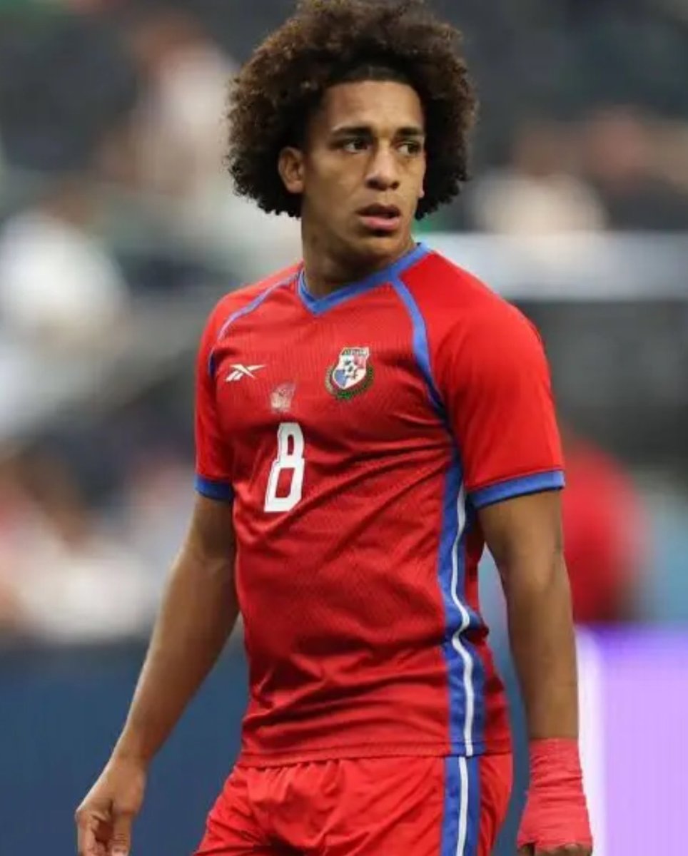 CronicasPrimera's tweet image. Obviando todo lo gris que ha pasado hoy…

No recuerdo una actuación tan IMPECABLE en el cuscatlán de un jugador rival, trato de recordar y no puedo, se que han venido jugadores con mas calidad, pero la actuación que hizo este tipo hoy… EXORBITANTE.

Te convertía en almohadas…